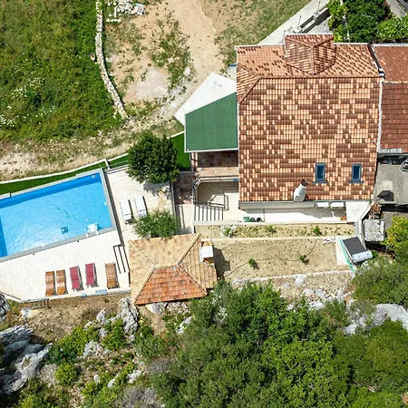 Lovely In With Outdoor Swimming Pool
