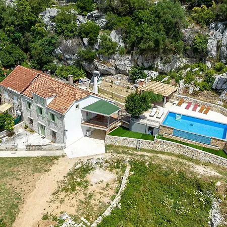 Lovely In With Outdoor Swimming Pool *