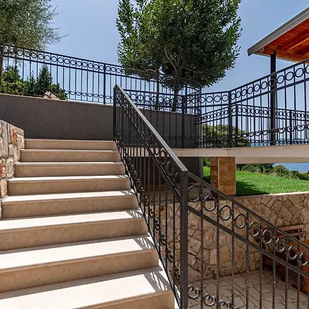 Ferienhaus Lovely In With Outdoor Swimming Pool *